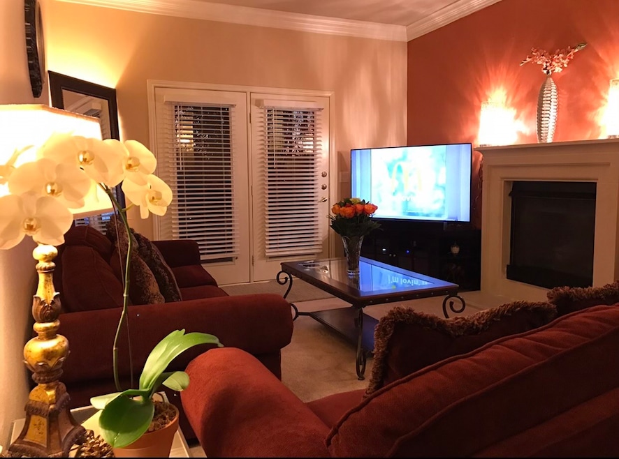 2400 Mccue Rd unit 326, Houston, TX 77056 - photo 1