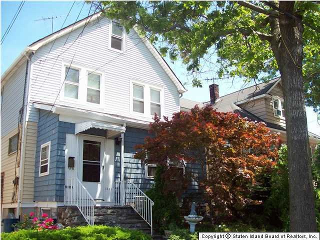1321 Clove Rd, Staten Island, NY 10301 - photo 1
