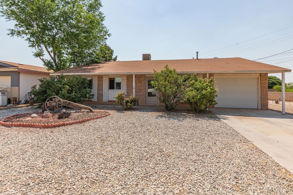 202 Plainview Dr, Alamogordo, NM 88310 - photo 1