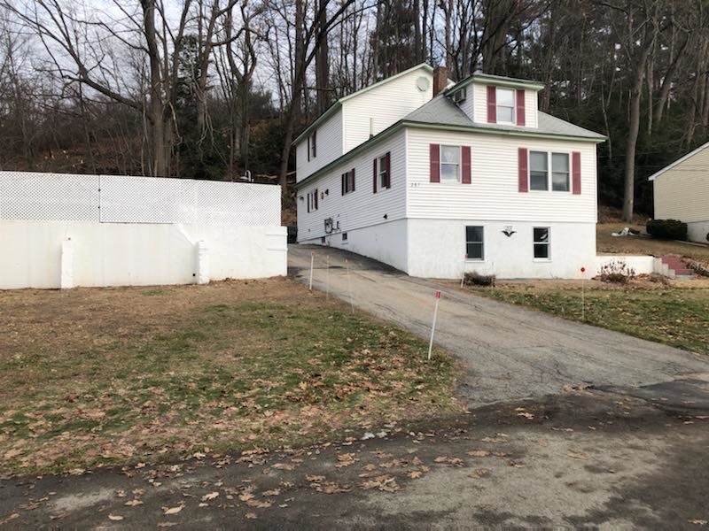 207 Cottage Rd, Manchester, NH 03103 - photo 1