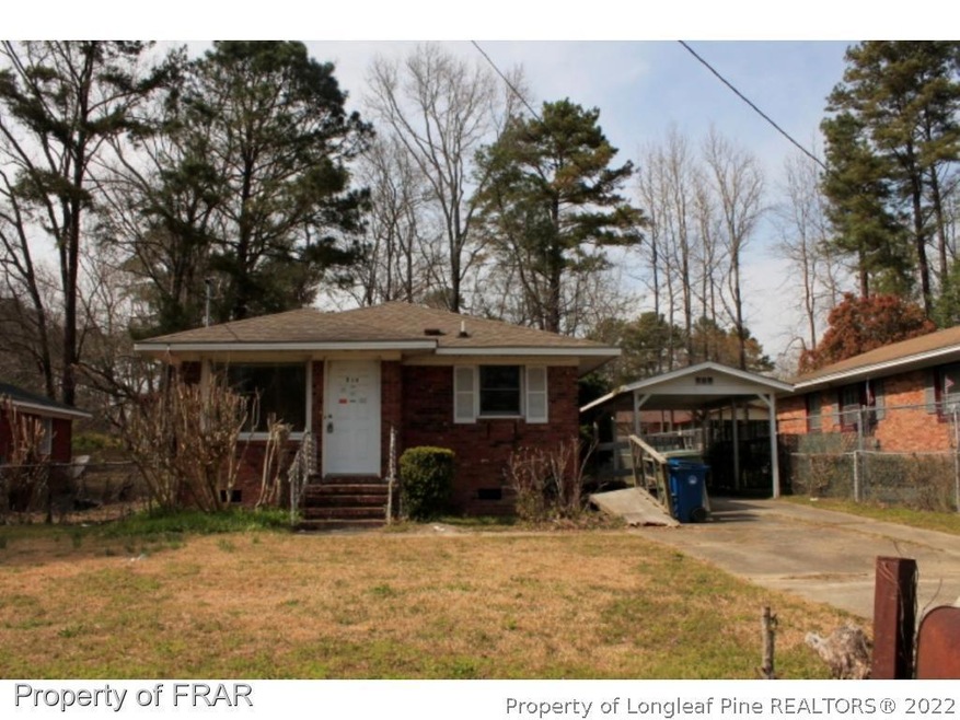930 Weiss Ave, Fayetteville, NC 28305 - photo 1