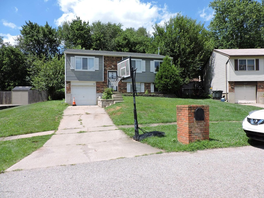 6701 William Clark Dr, Louisville, KY 40228 - photo 1