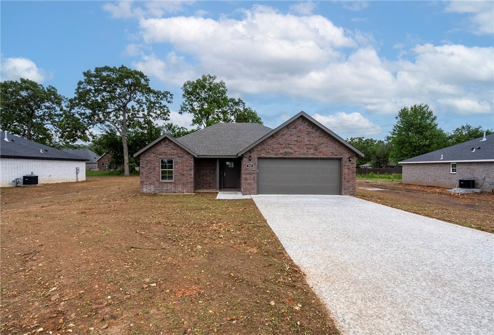 508 Pioneer Ln, Gentry, AR 72734 - photo 1