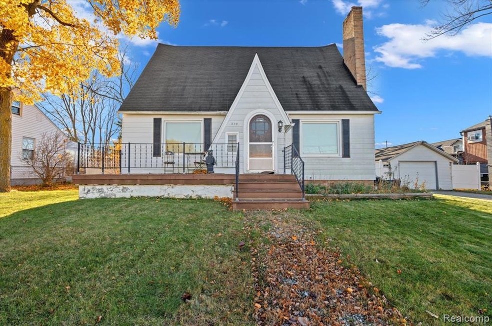 238 E Nepessing St, Lapeer, MI 48446 - photo 1