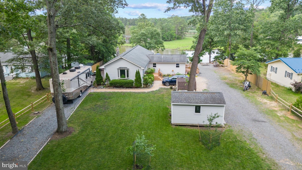 509 Creek View Ln, Colonial Beach, VA 22443 - photo 1