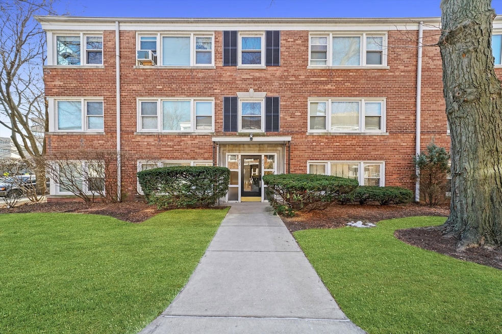 901 Austin St unit 2, Evanston, IL 60202 - photo 1