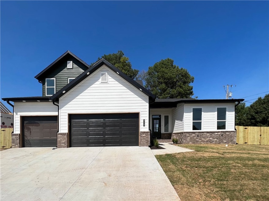 808 Mueller Way, Prairie Grove, AR 72753 - photo 1