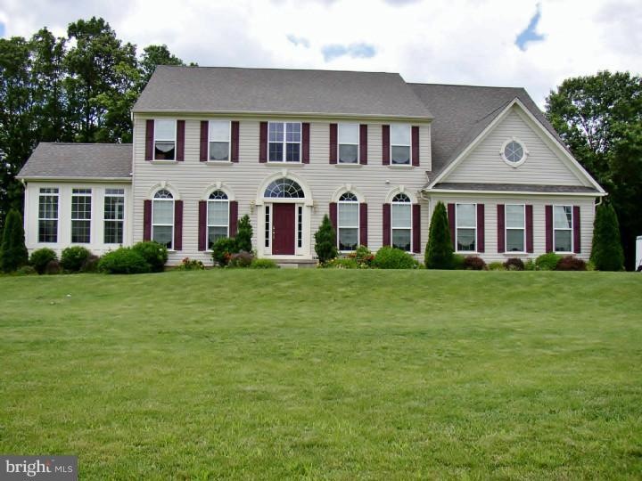 9 Maple Glen Ct, Swedesboro, NJ 08085 - photo 1