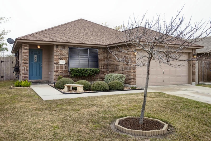 Welcome to 1511 Windy Oak Drive!