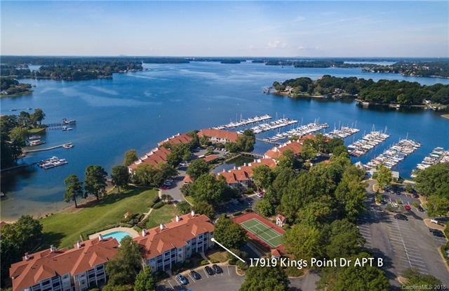Gorgeous Kings Point 2BD/2BD condo by Lake Norman! Walking distance to Kings Point Morningstar Marina.
