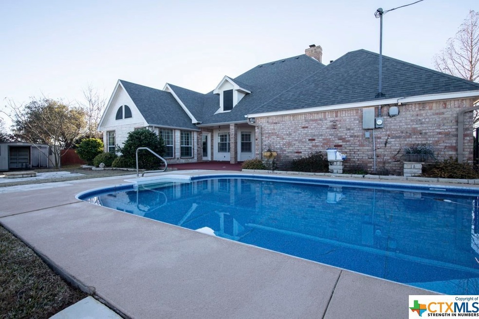 1813 E Robertson Ave, Copperas Cove, TX 76522 - photo 1