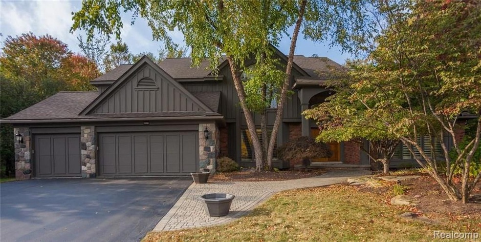 4922 Panorama Circle