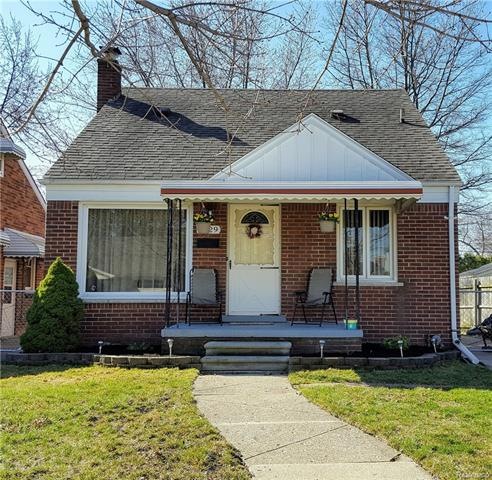Front of 1529 Moran