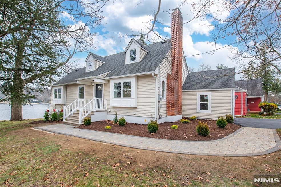 86 Lake Dr W, Wayne, NJ 07470 - photo 1