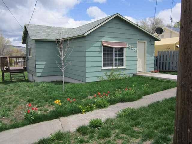 1327 Lakeview Ave, Klamath Falls, OR 97601 - photo 1