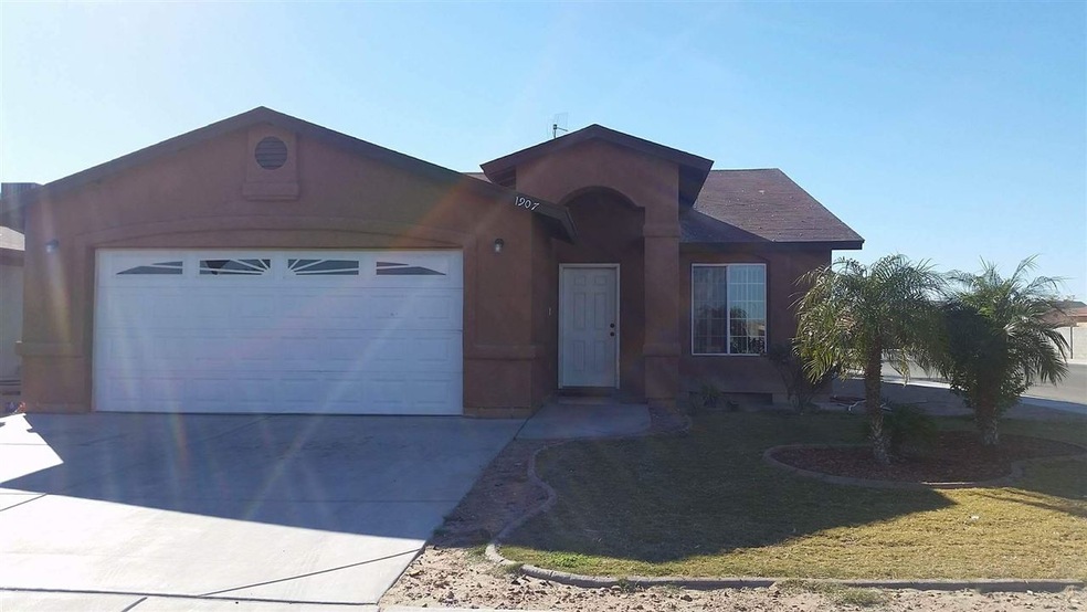 1907 Julian St, San Luis, AZ 85349 - photo 1