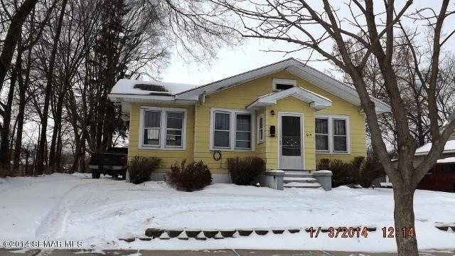 914 James Ave