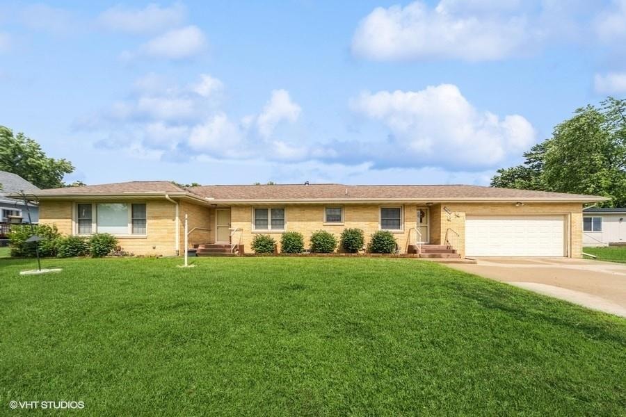 1805 Sycamore St, Granger, IA 50109 - photo 1