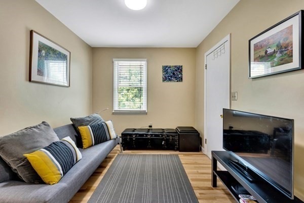 86 Kinnaird St unit 86, Cambridge, MA 02139 - photo 1