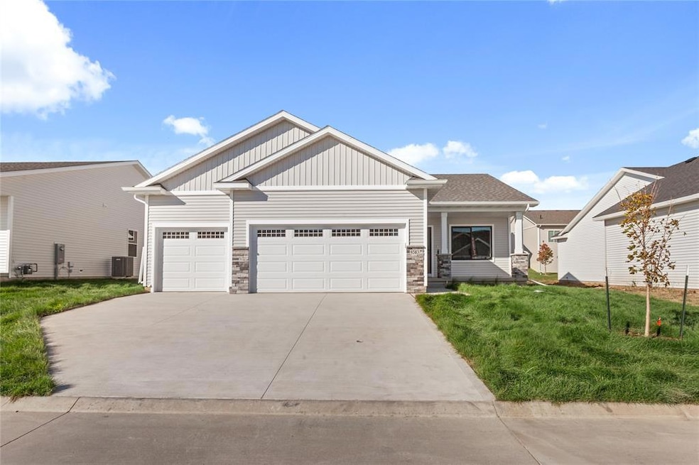 9383 Modena Ln, West Des Moines, IA 50266 - photo 1