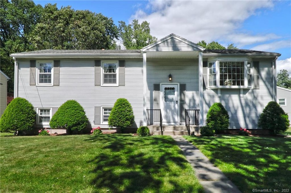 91 Hilltop Ln, West Haven, CT 06516 - photo 1