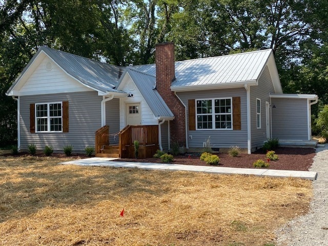 307 Hobson Ave, Shelbyville, TN 37160 - photo 1