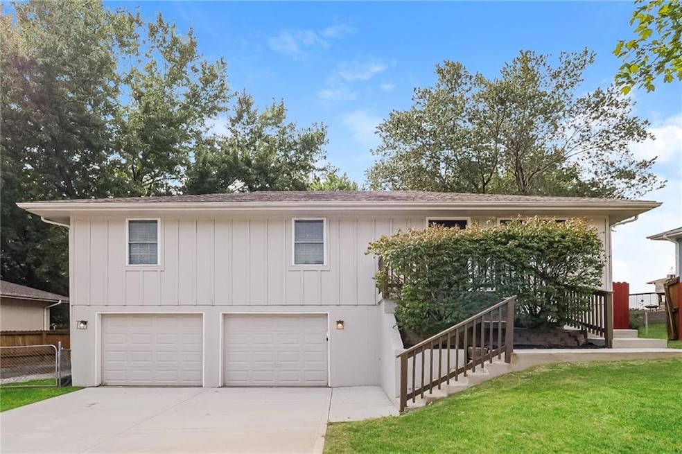 509 NE 98th Terrace, Kansas City, MO 64155 - photo 1