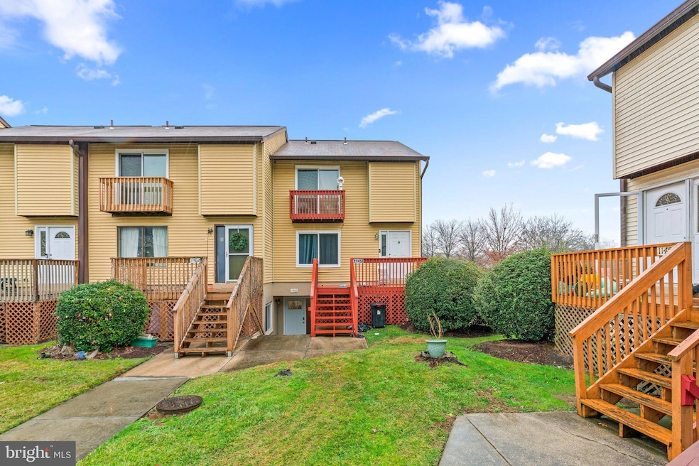 11460 Laurelwalk Dr, Laurel, MD 20708 - photo 1