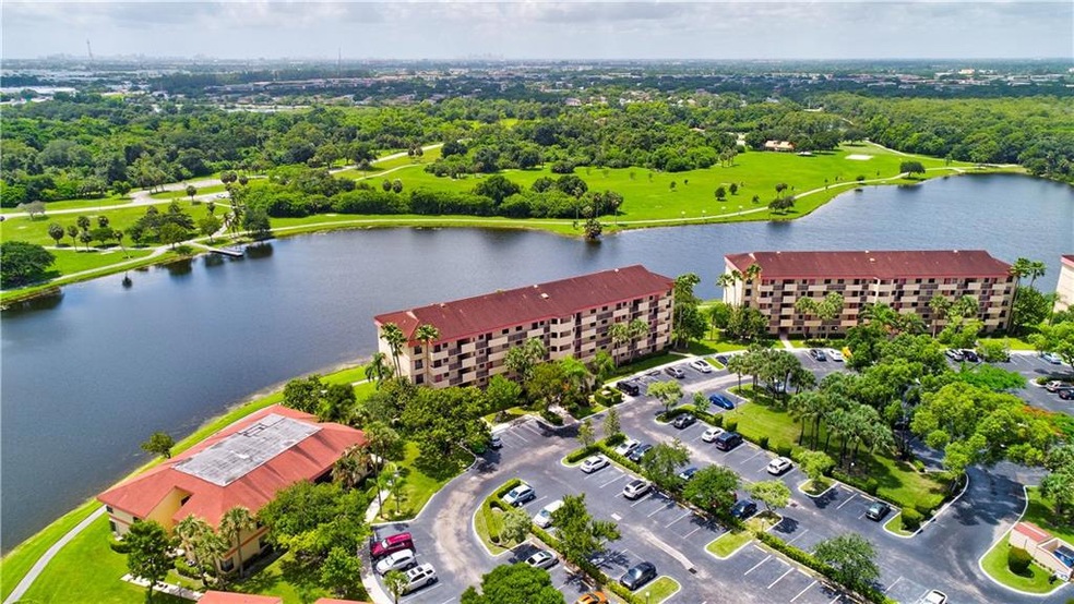 Located across from Tradewinds Park