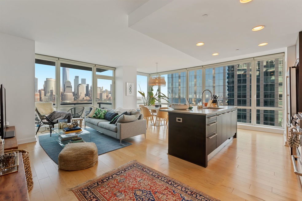 Crystal Point unit C1705, Jersey City, NJ 07302 - photo 1