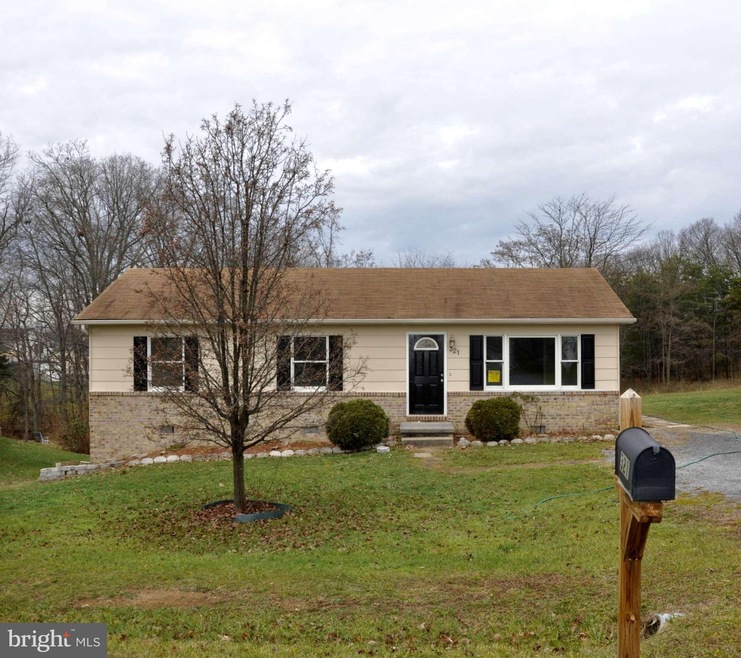 321 Chinkapin Dr, Stephens City, VA 22655 - photo 1