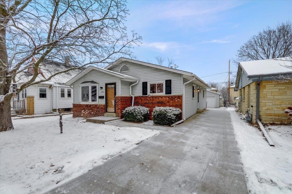 5068 N 127th St, Butler, WI 53007 - photo 1