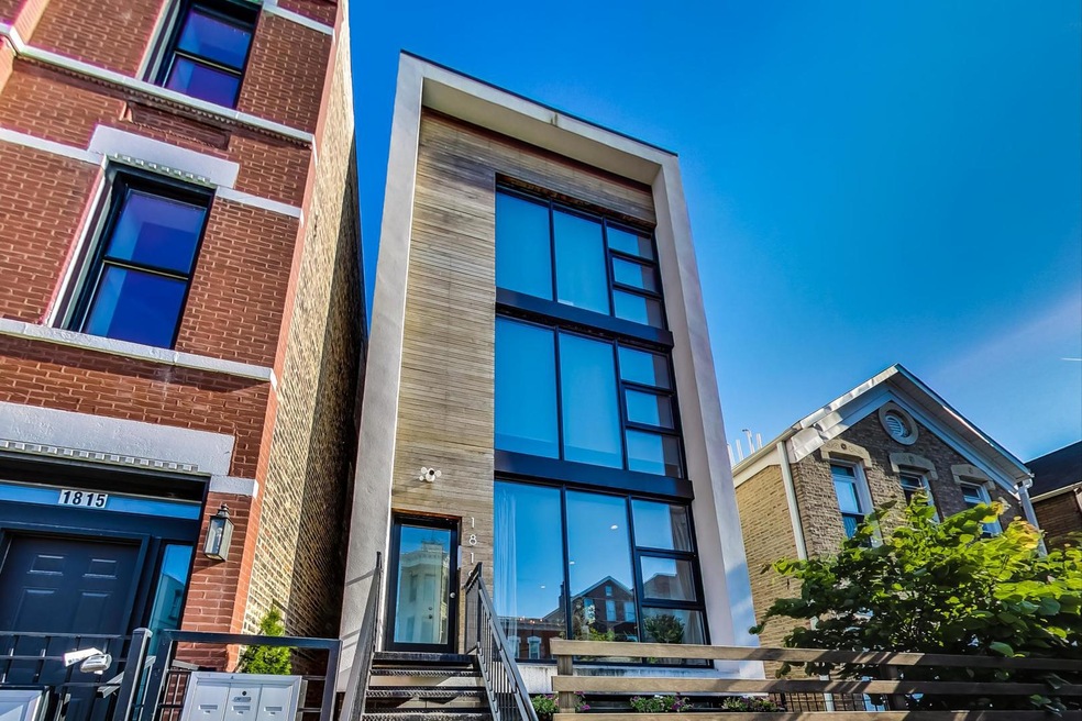 1819 W Augusta Blvd unit 1, Chicago, IL 60622 - photo 1