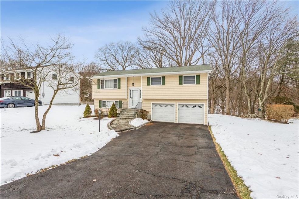 560 Westbrook Dr, Cortlandt Manor, NY 10567 - photo 1