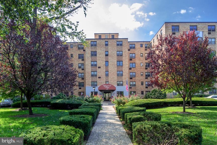 346 E Lancaster Ave unit 104, Wynnewood, PA 19096 - photo 1