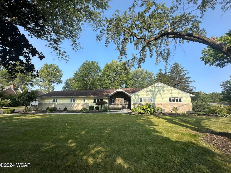 1530 Fairway Dr, Lima, OH 45805 - photo 1