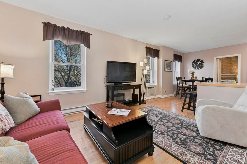 32 Fleet St unit 7, Boston, MA 02113 - photo 1