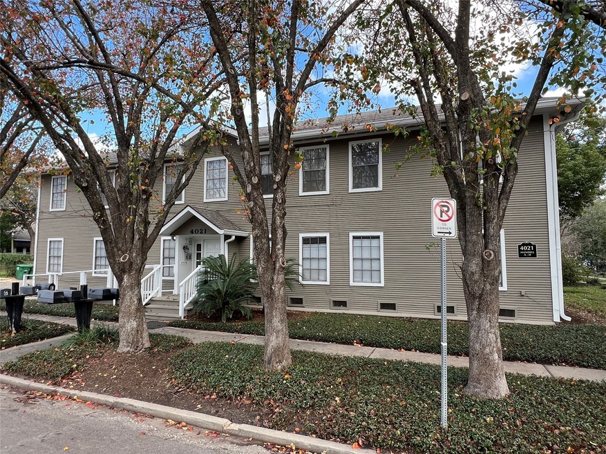 4021 Mandell St unit E, Houston, TX 77006 - photo 1