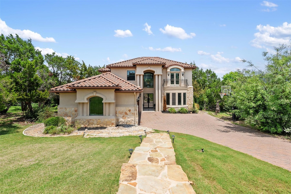 Under Contract $899,999