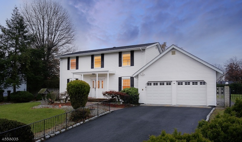 9 Smoke Tree Close, Piscataway, NJ 08854 - photo 1