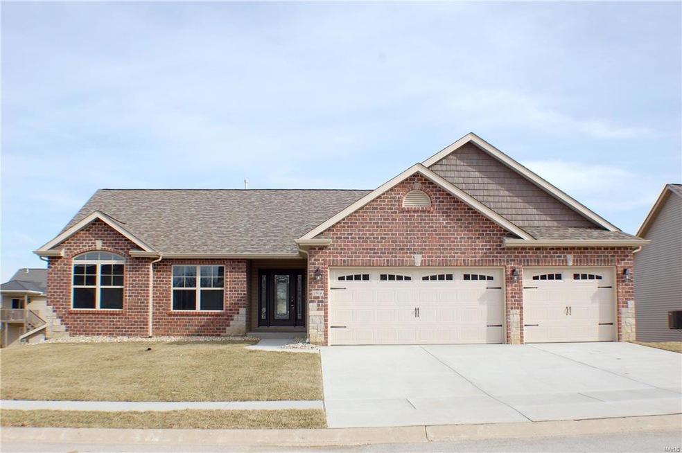 1900 Crimson Oak Dr, Maryville, IL 62062 - photo 1