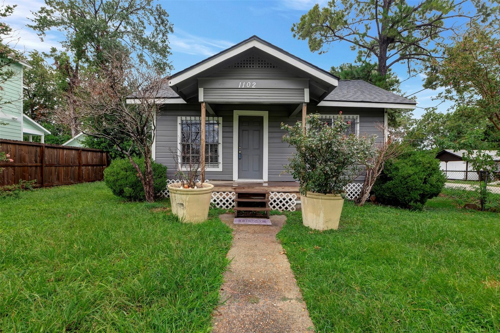 1102 Northwood St, Houston, TX 77009 - photo 1