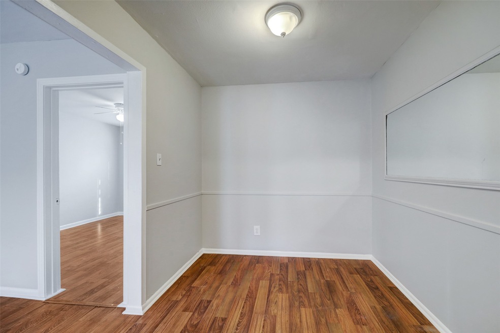 2202 Park St unit 6, Houston, TX 77019 - photo 1