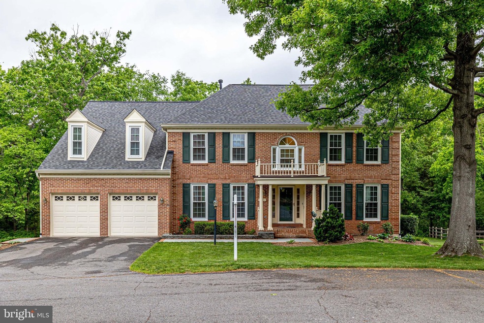 15460 Waters Creek Dr, Centreville, VA 20120 - photo 1