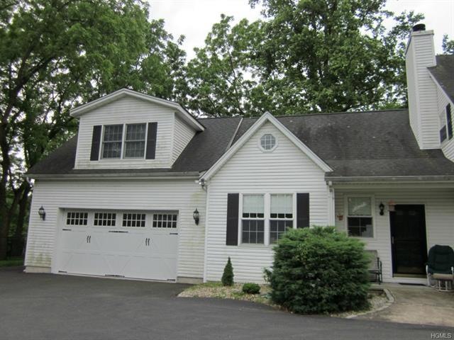 342 Boxberger Rd, Valley Cottage, NY 10989 - photo 1