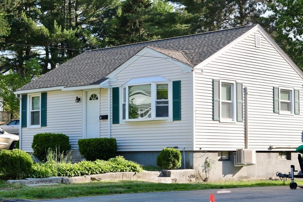 14 Batavia St, Worcester, MA 01604 - photo 1