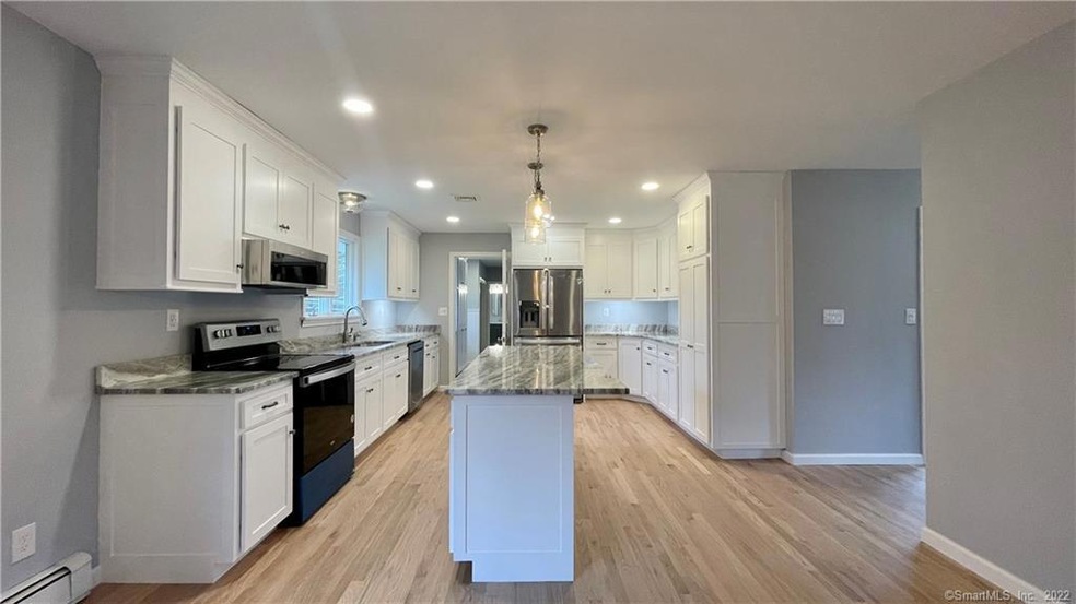 Beautifully remodeled spacious kitchen with custom