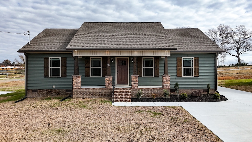 107 Demonbreum Cir, Shelbyville, TN 37160 - photo 1