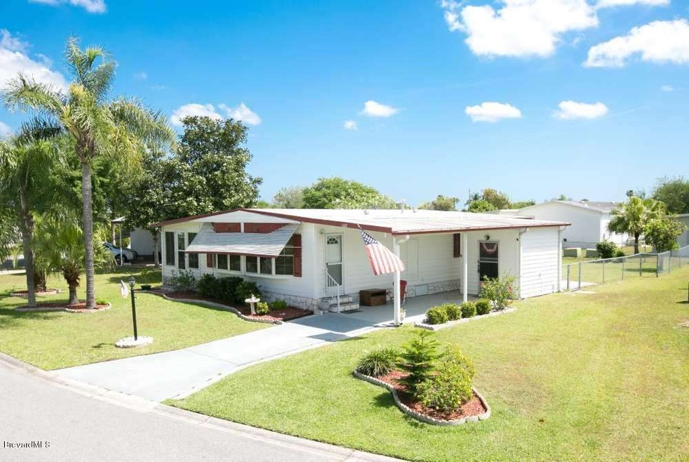 1108 Oriole - Exterior
