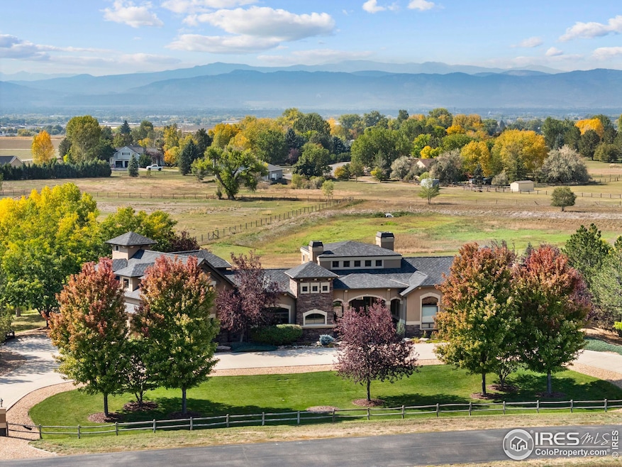 Unbelievable Mountain VIEWS! Backing to HOA space so no one can ever build behind you!!! Horse allowed!